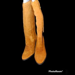 Reba McEntire suede cowgirl boots with tassels size 9